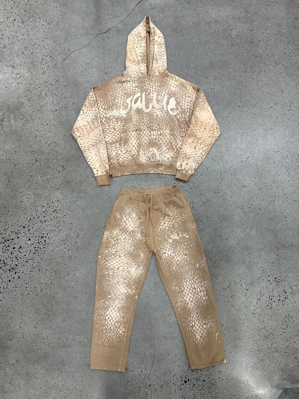 SNAKE SKIN SWEATSUIT